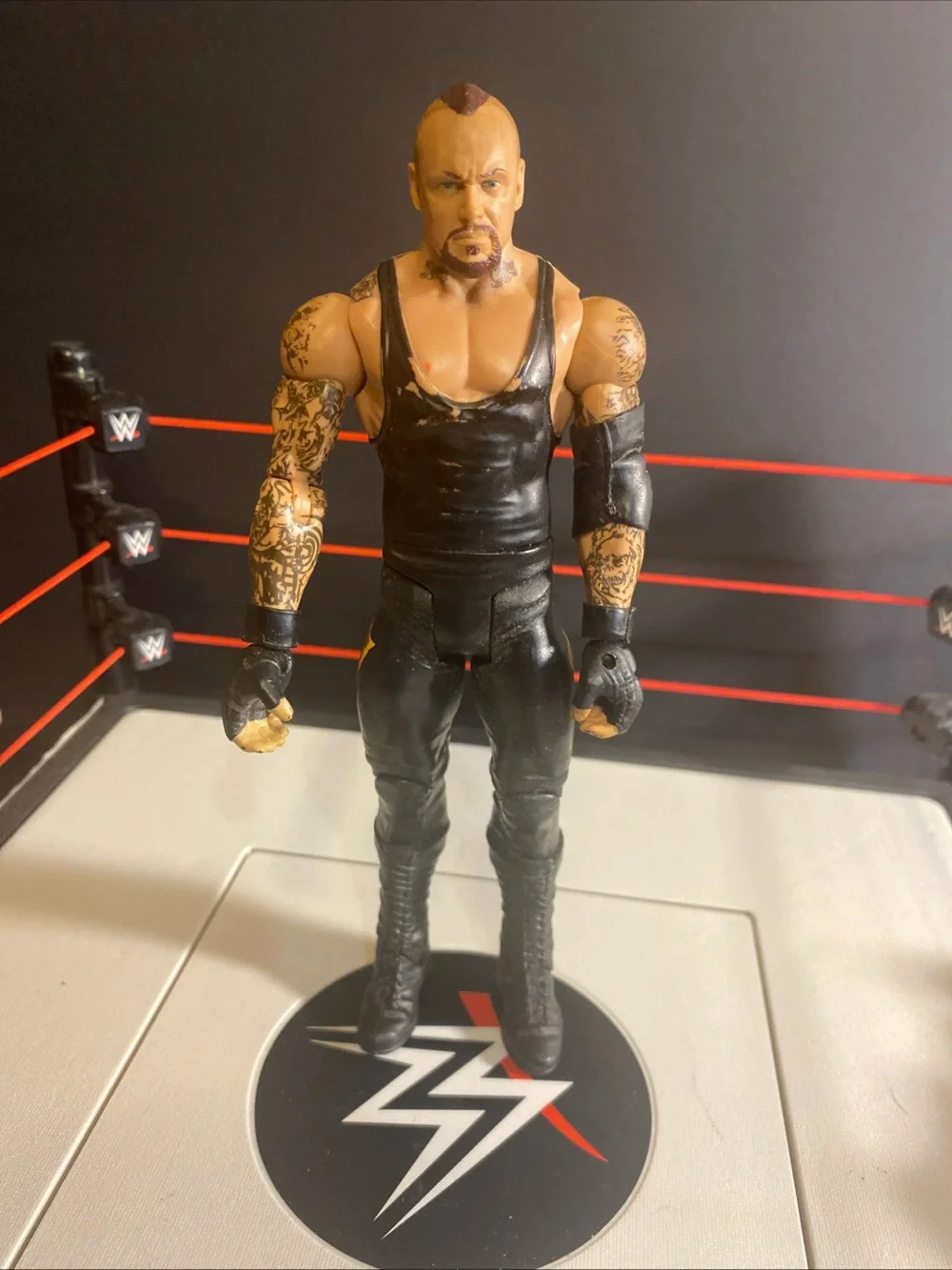 Undertaker WWE‎ 2011 Mattel Basic Series WrestleMania Heritage Action Figure